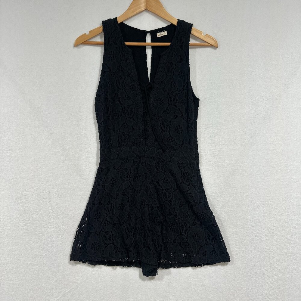 Hollister Lace-up Lace Romper Size S
